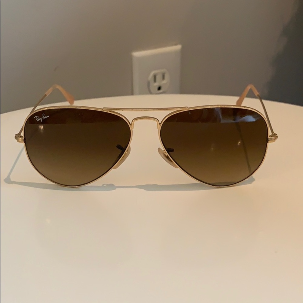 RayBan sunglasses. - Picture 3 of 7